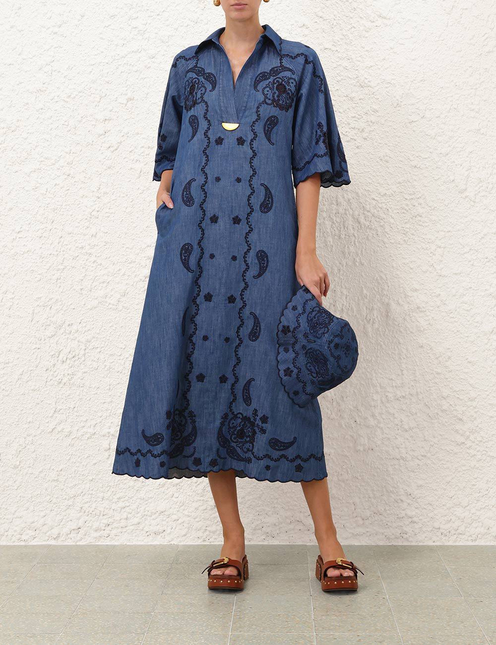 Vestido Midi de Denim con Bordado Aster