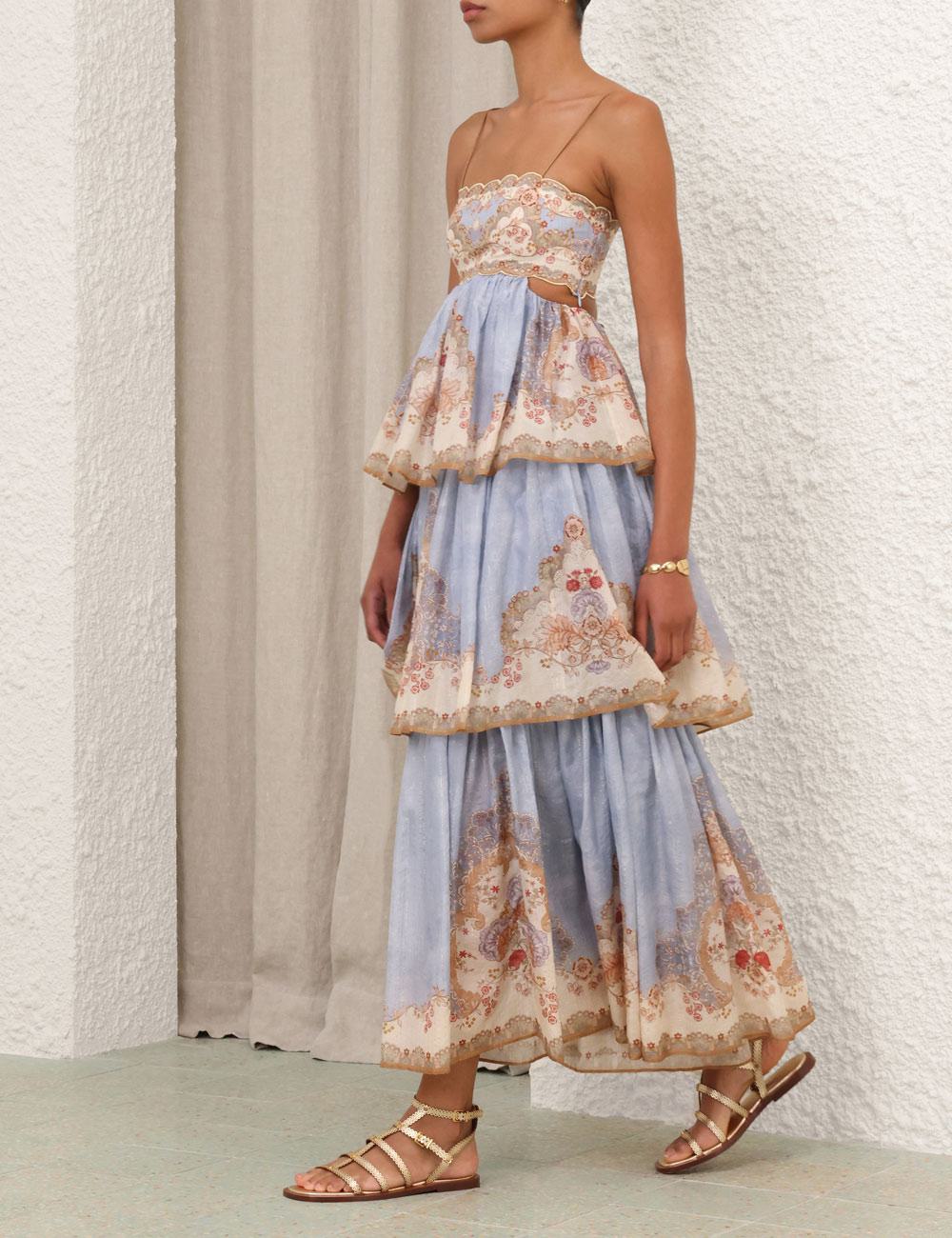 Vestido maxi con capas de luz diurna
