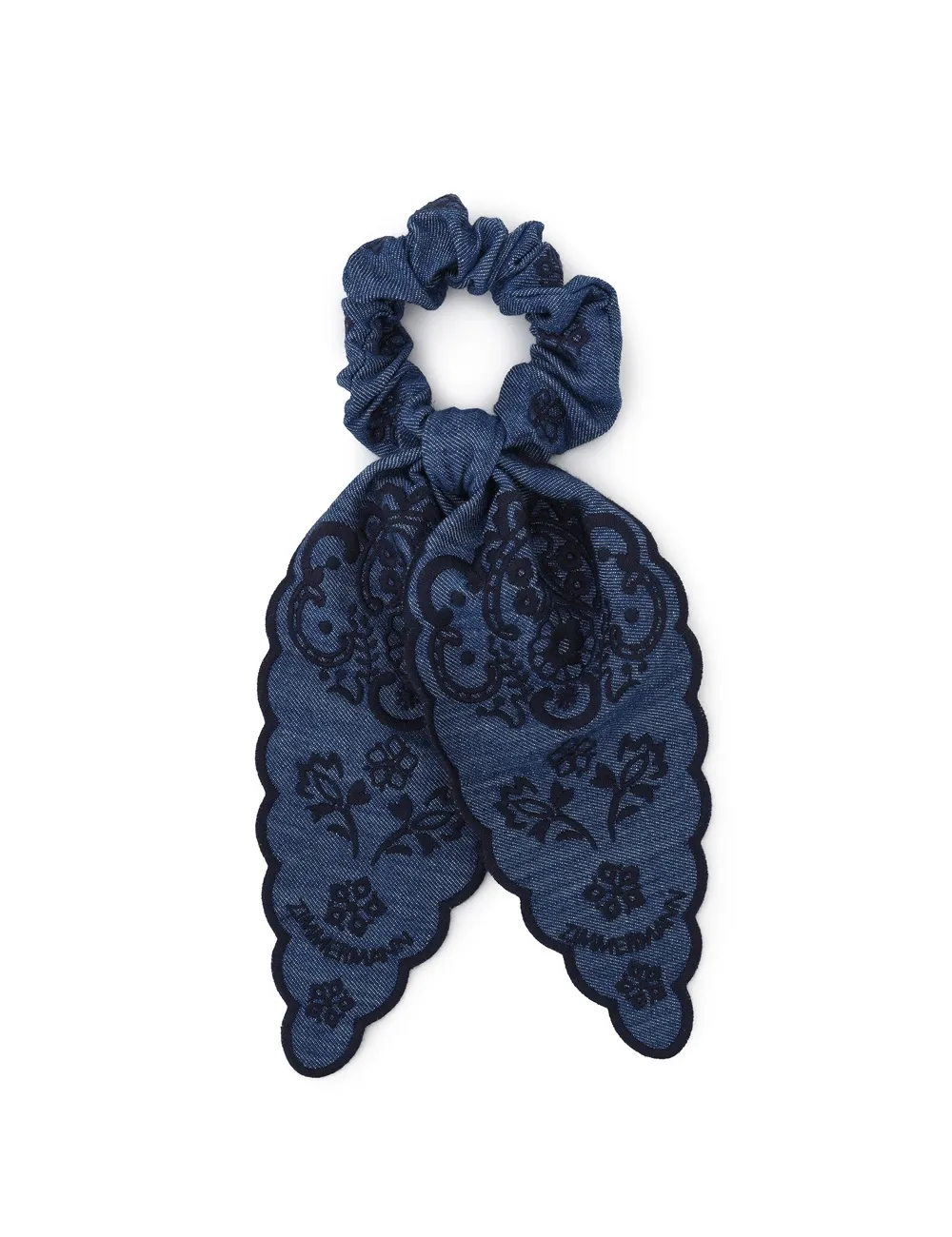 Scrunchie con diseño bordado