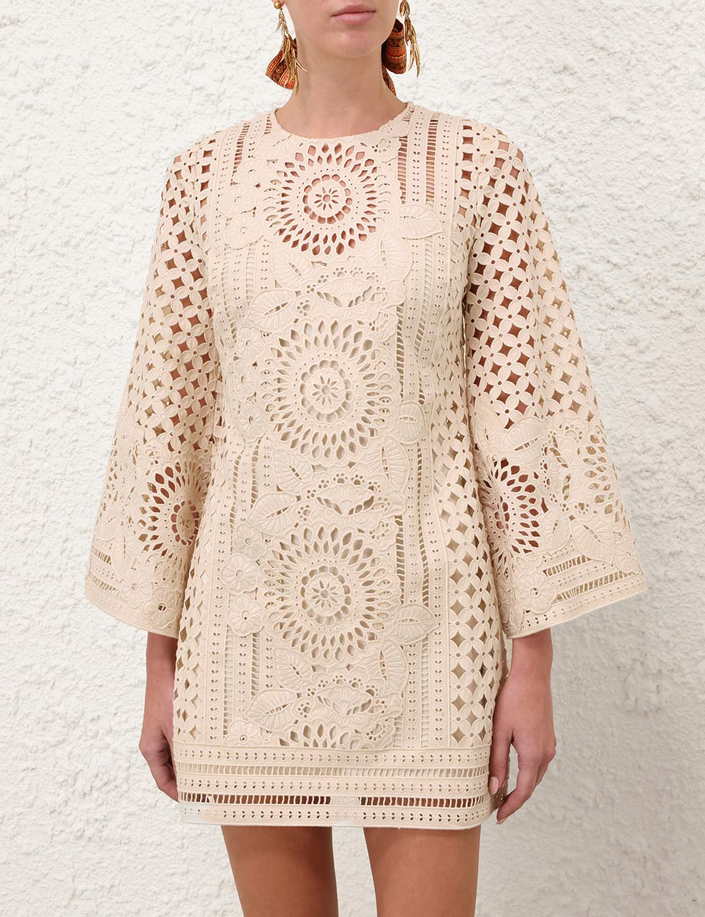 Vestido Mini Bordado Indra