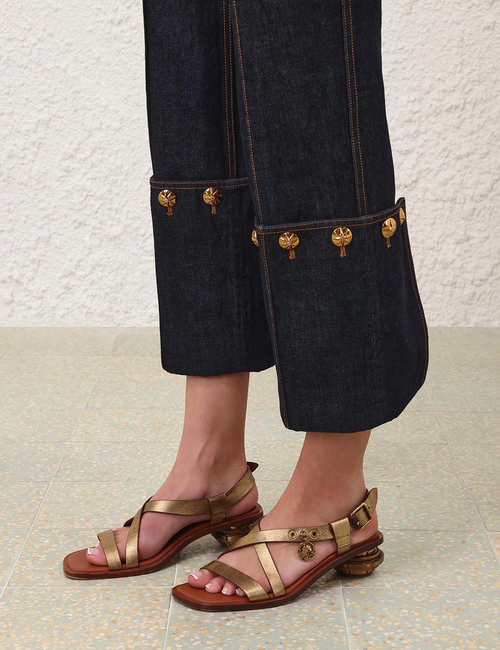 Sandal Trove 40