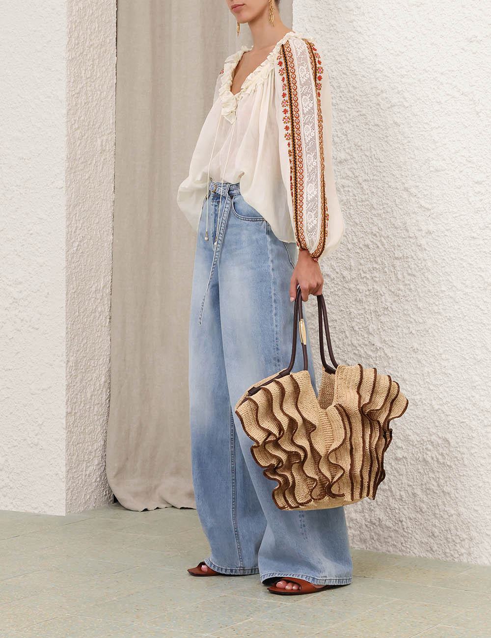 Blusa con bordado Aster