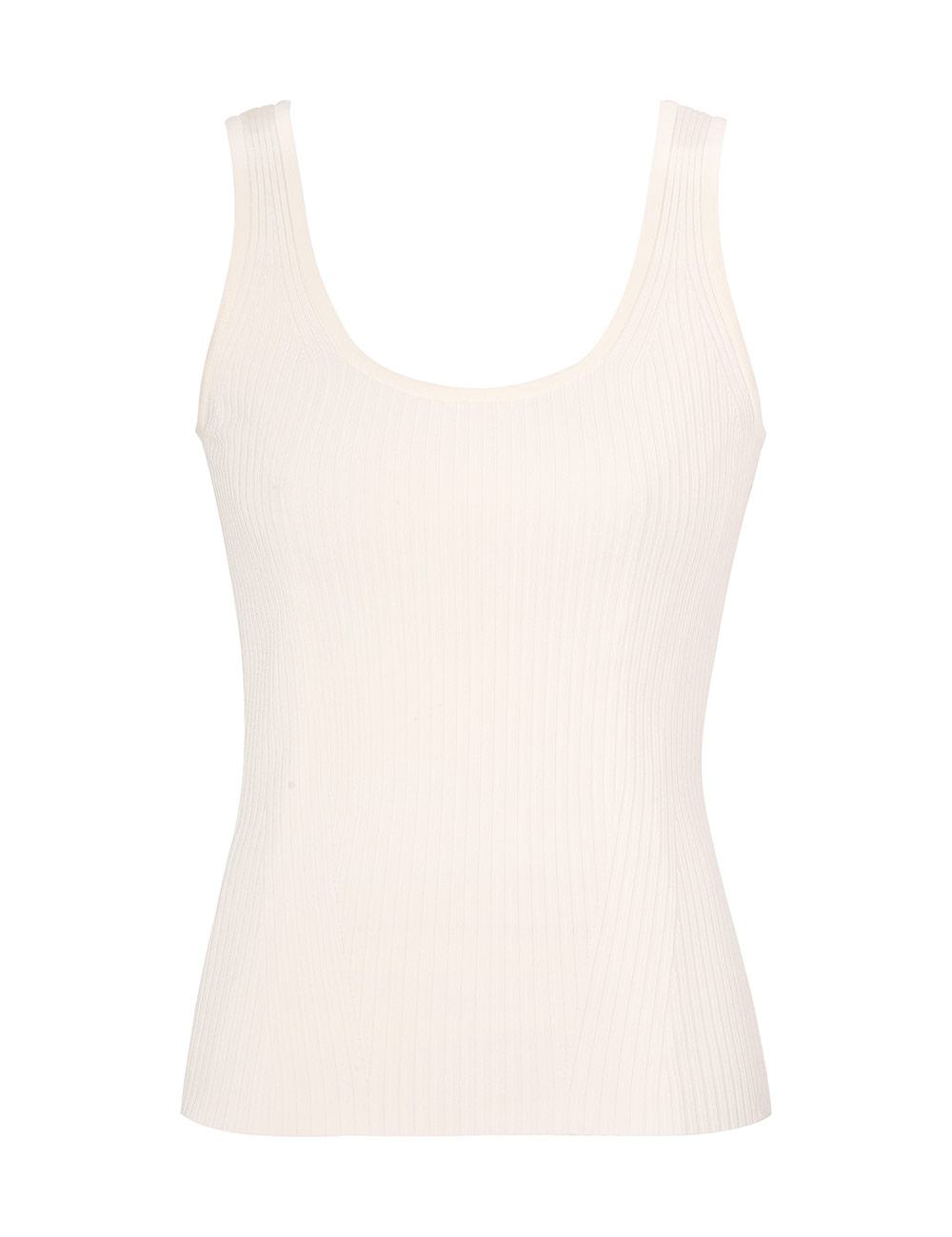 Camiseta con escote en forma de cuchara