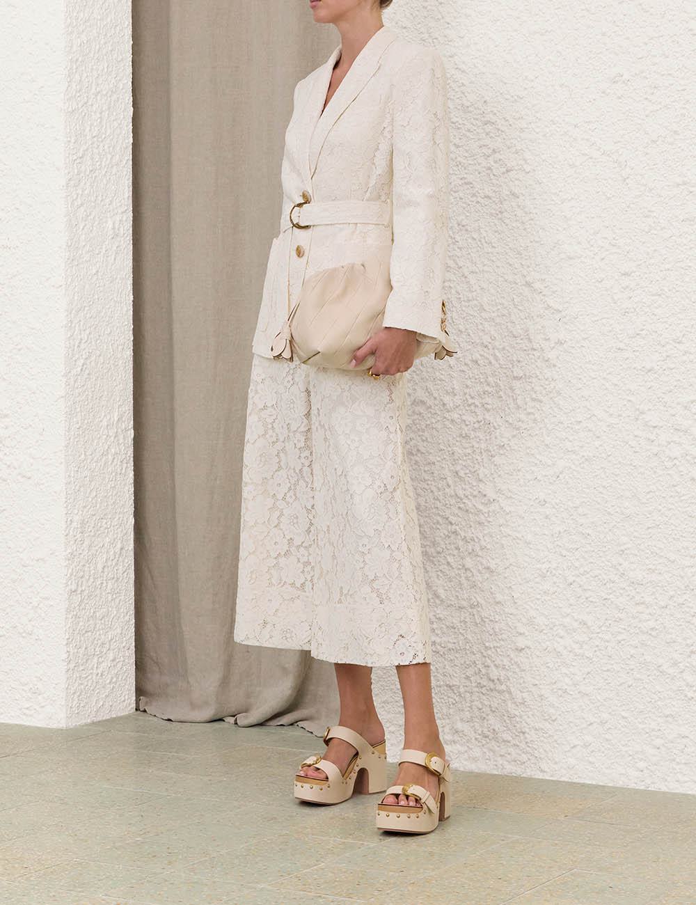 Blazer con Cinturón de Encaje Luna
